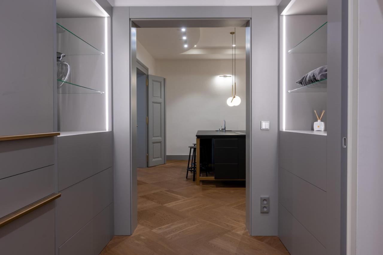 Luxury Old Town Apt, Parking Apartment Praha Bagian luar foto